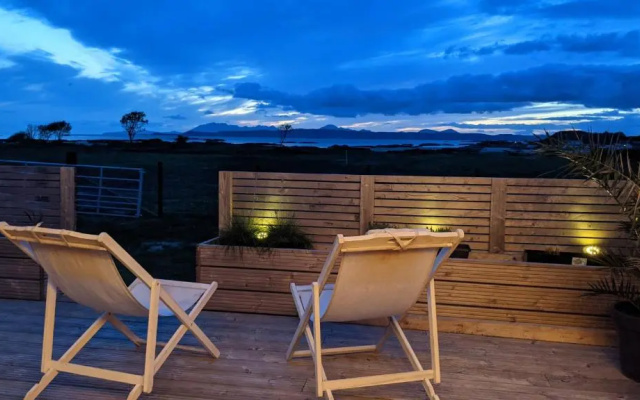Litua Caravan with stunning sea views