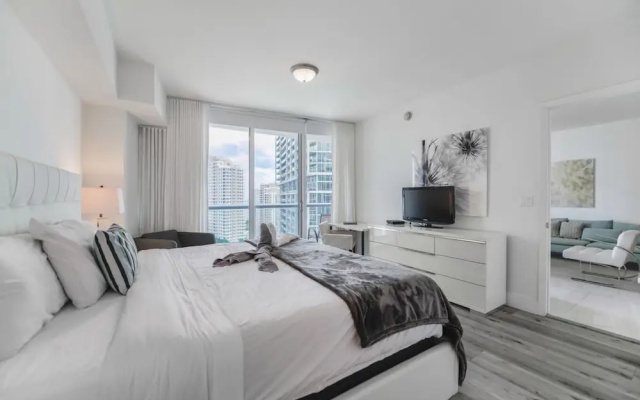 Cesar Suites at Icon Brickell Miami