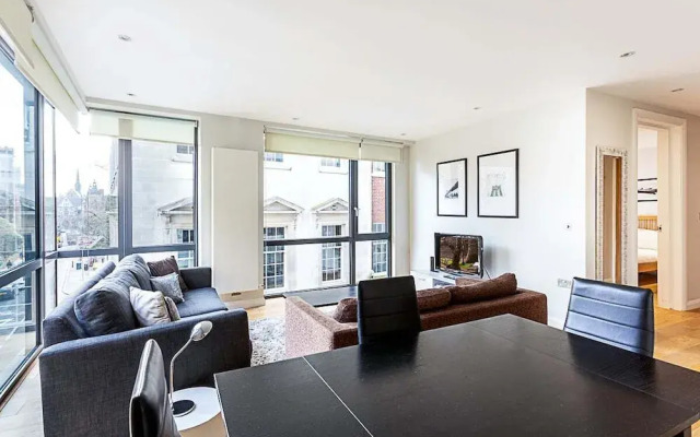 Wonderful Holborn Apartment