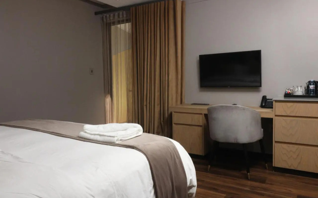 Happy Valley Hotel and Casino