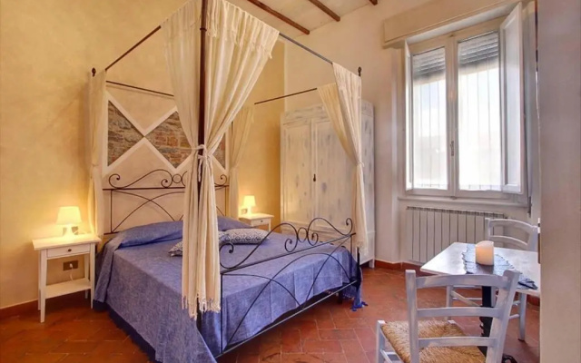 Bronzino Apartment