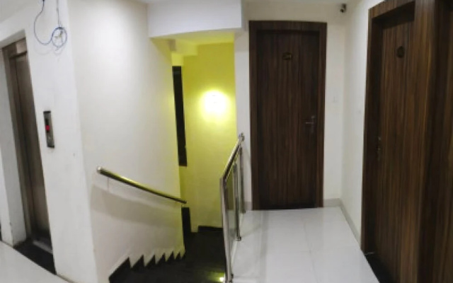 Hotel Kamad Giri
