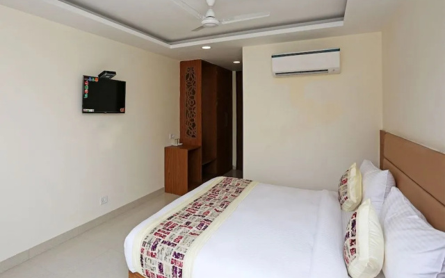 Capital O 12674 Hotel Grand Suites