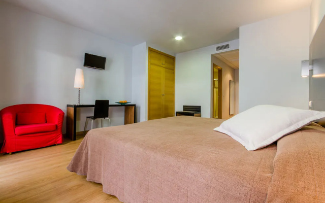 Hotel YIT Alcover