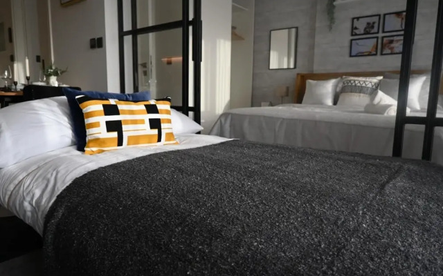 Contemporary 1BR Sleeps4 Balcony Pool Gym Dxbhills