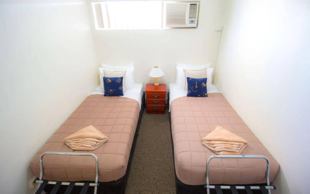 Aabon Apartments & Motel