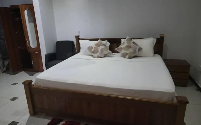 Hide View Hotel