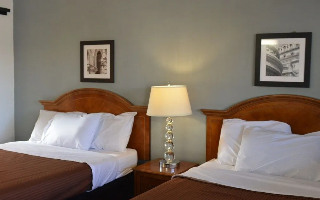 The Oak Motel