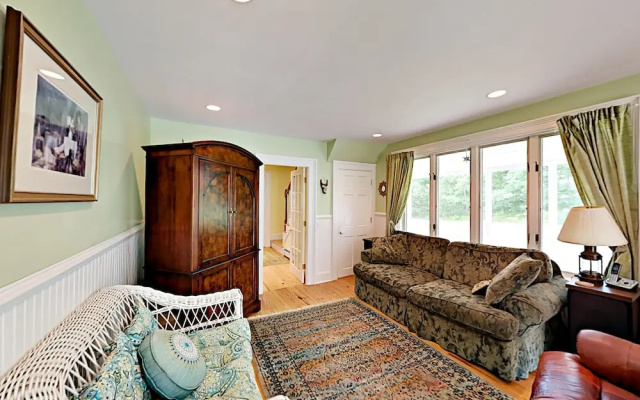 Classic New England 3 Bedroom Home
