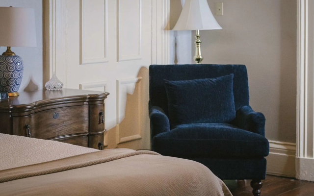 Linden Row Inn