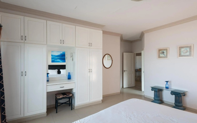 Le Rocella 4 - 2 Adults and 4 children only