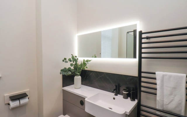 The Salisbury Apartment 103