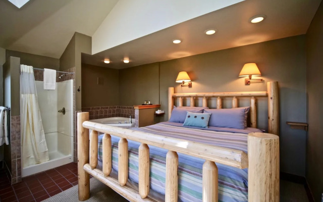 Whaleback Inn