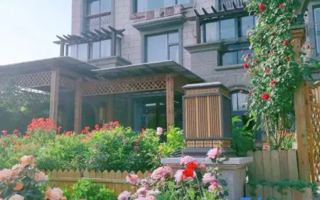Yizheng Sixteen Chrysanthemum Homestay
