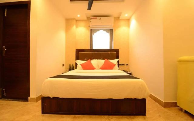 Hotel Grand Lotus Inn
