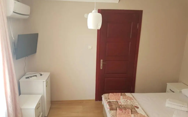 Midilli Otel Sarimsakli