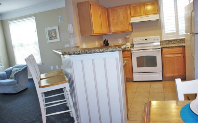Runaway Beach - 2 Bd Villa (RW 21202)