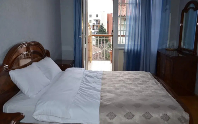 Hotel 125