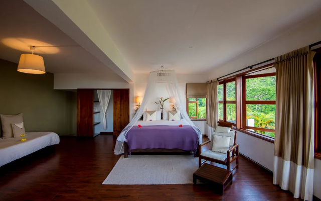 Copolia Lodge