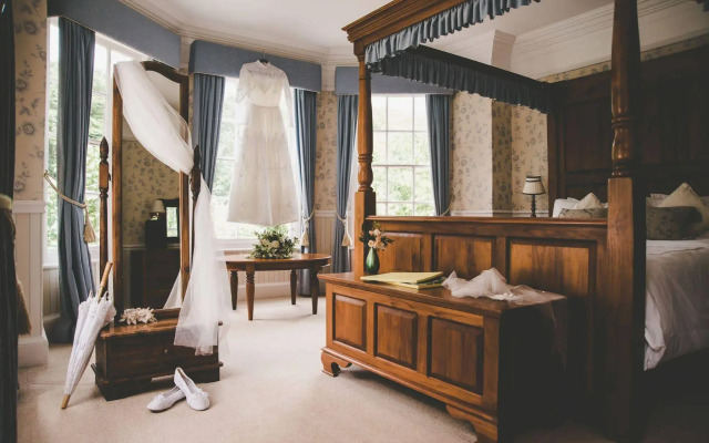 Rose In Vale Country House Hotel