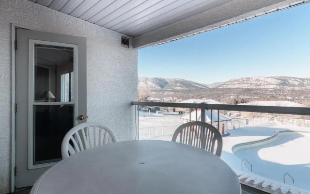 Mountain View Resort and Suites at Fairmont Hot Springs