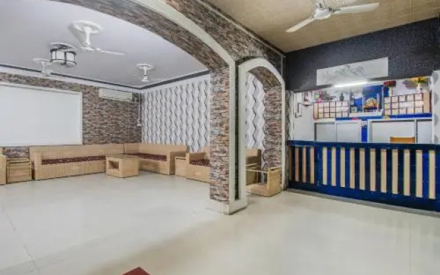 OYO 27688 Hotel Chandralok Continental