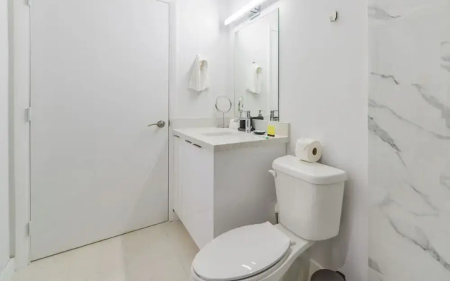 1BR Condo wRooftop Pool at Wynwood
