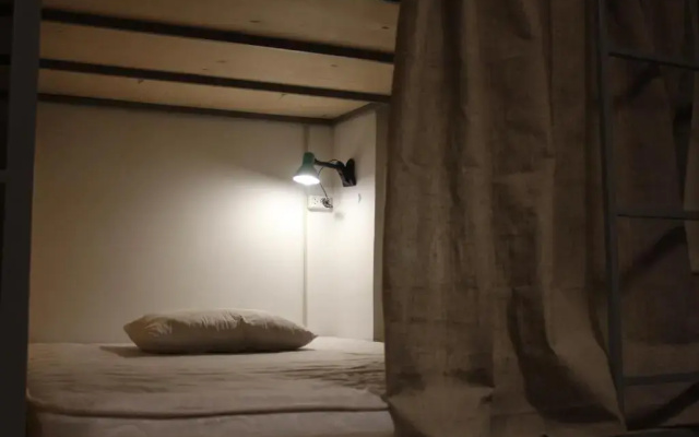 Sleep Studio Hostel