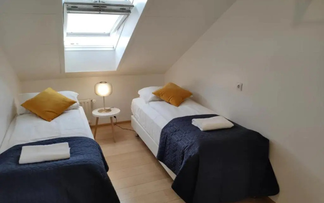 G10 Apartments
