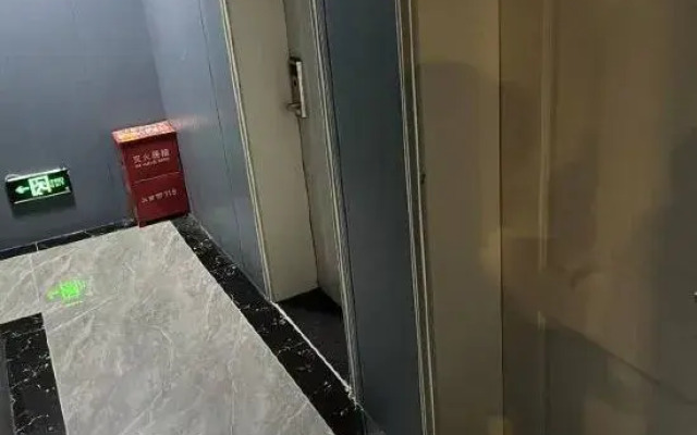 Changsha Fuya Hotel (Tuqiao Subway Station Mechanical and Electrical College)