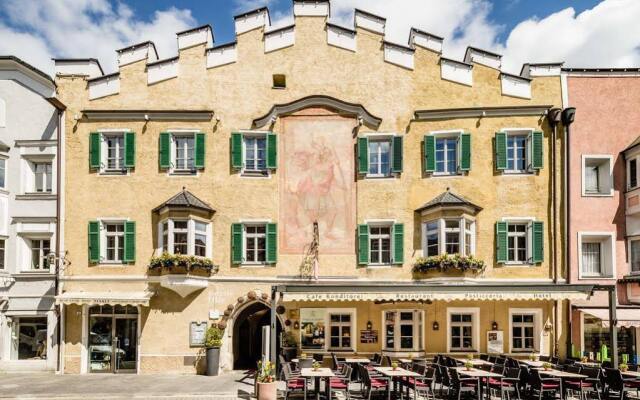 Hotel Restaurant Lilie Випитено вид на фасад