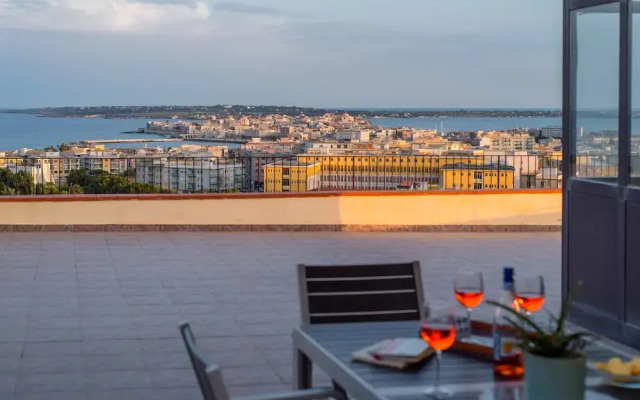 La Terrazza Di Siracusa - Roomy And Bright Flat
