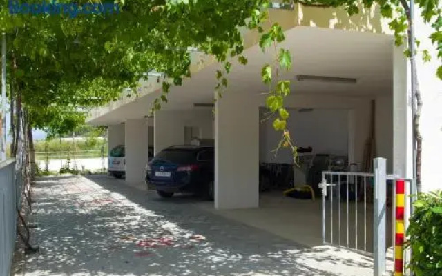 Sunshine Apartments Podstrana