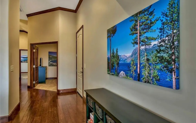 Conifer - 3 Br condo by RedAwning
