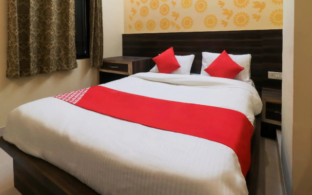 OYO 28339 Hotel Rama