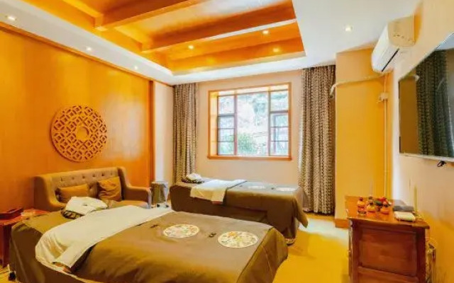Balagezong Tibetan Ecological Hotel
