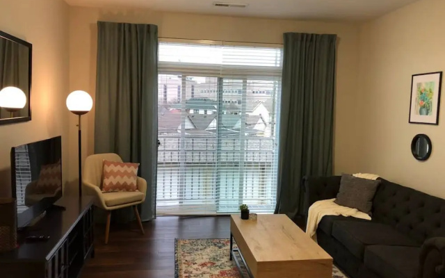 Retro 1BR In Fountain Square