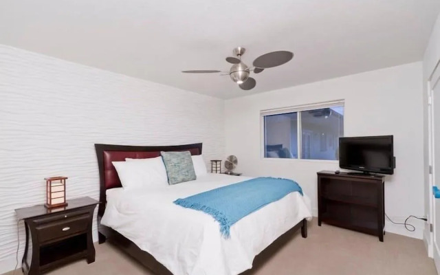 Old School By Signature Vacation Rentals