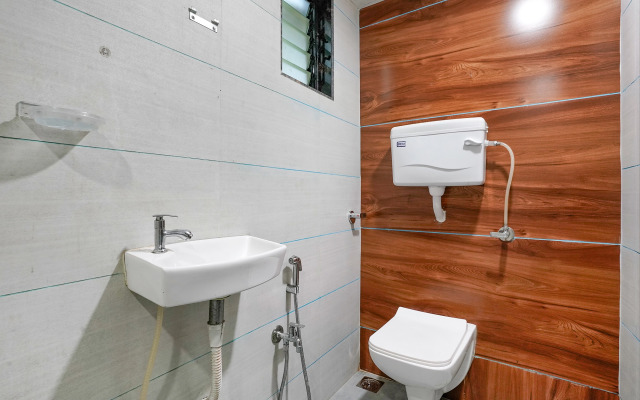 FabHotel White Gold
