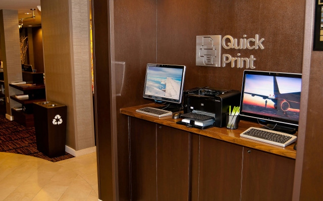 Courtyard by Marriott Cincinnati Airport