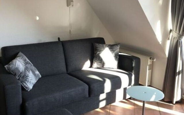 Bi de Kark Modern Retreat