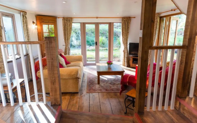 Brook Lodge