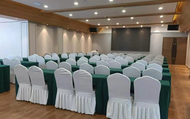 Yijia Lijing Hotel
