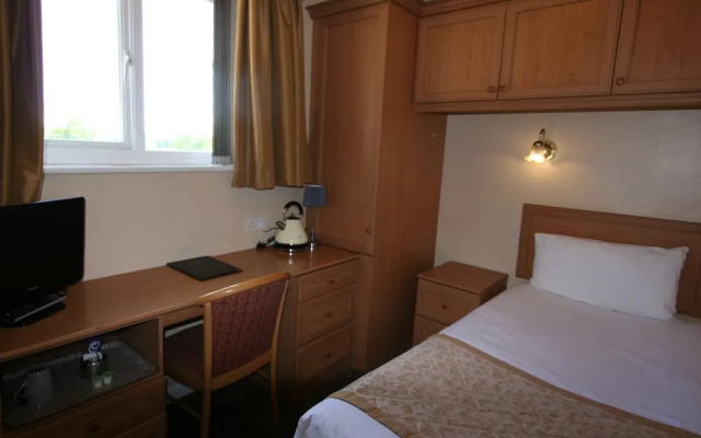 Grange Moor Hotel