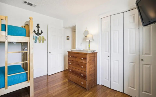 Pelican Path by Ryson Vacation Rentals