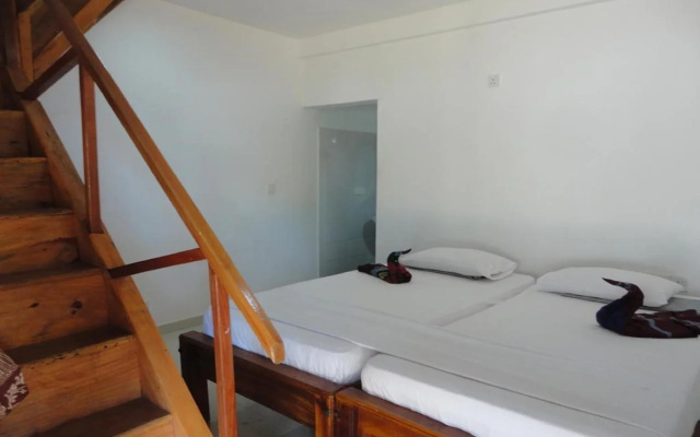 Yoho Hotel Arugambay Beach Inn