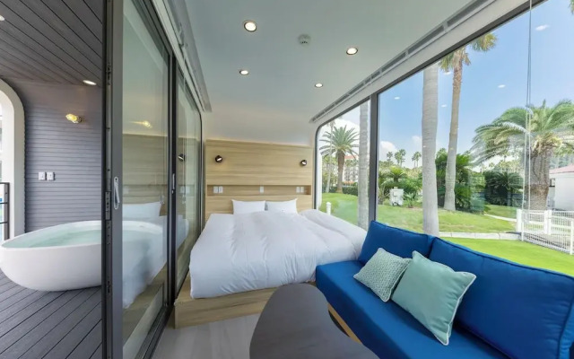 Space Key Point Riviera Zushi Marina