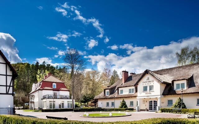 Dwór Oliwski City Hotel & SPA вид на фасад