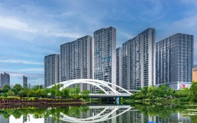 Yuejiang Hotel (Changsha Yanghu New Town Subway Station)