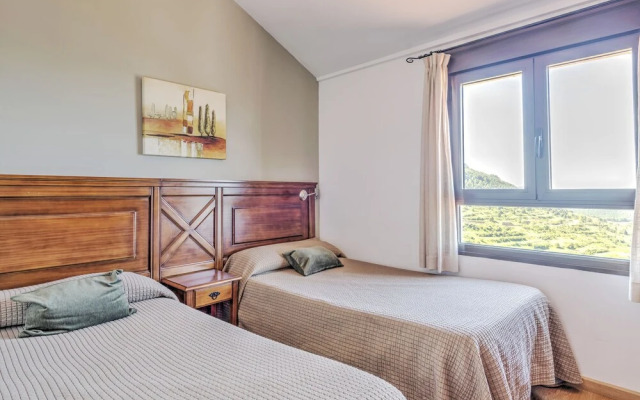 Delightful Apartment in Gudar With Terrace